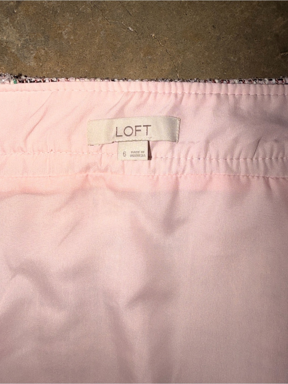 LOFT Pink Tweed Mini Skirt Size 6 Boucle Lined Career Classic Preppy - Picture 4 of 11